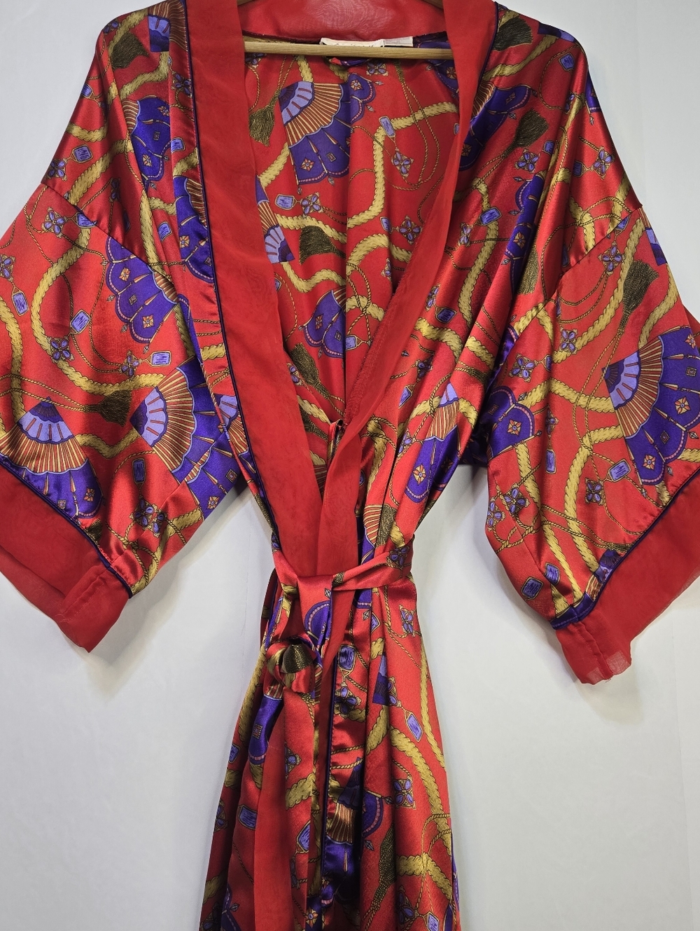Cacique Size M Red S/Sl Belted, Silky Kimono/Robe with Purple & Gold Fan Print - Picture 5 of 7